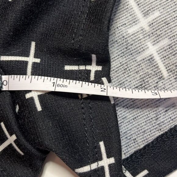 Deb black shorts with tiny white crosses and military style buttons Size medium - Picture 9 of 9